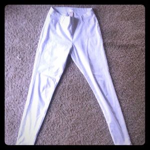 Women’s white jeggings by Faded Glory. Size m 8-10